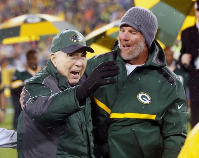 Bart Starr, QB who led Packers to greatness, dies at 85 | iNFOnews.ca
