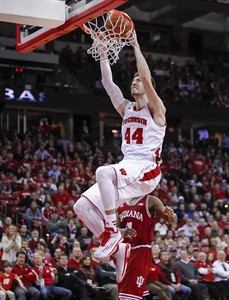 Wisconsin 7-footer Frank Kaminsky is runaway selection as AP's Player of the Year | iNFOnews.ca