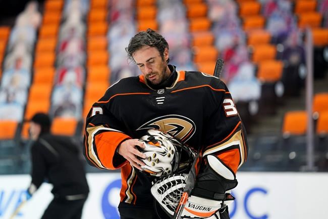 Ryan Miller's time: Ducks goalie to retire at end of season | iNFOnews.ca