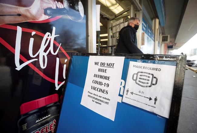 NHL grapples with vaccine inequity between U.S. and Canada | iNFOnews.ca