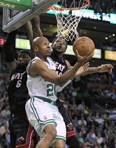 Ray Allen accepts contract offer from Miami Heat, decides to leave Boston Celtics | iNFOnews.ca