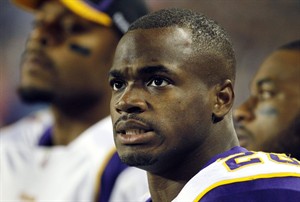 Minnesota authorities file for protection order for Adrian Peterson's son | iNFOnews.ca CP29959649