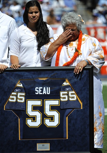 Citing policy on posthumous inductions, Hall limits Seau's daughter's comments to video | iNFOnews.ca