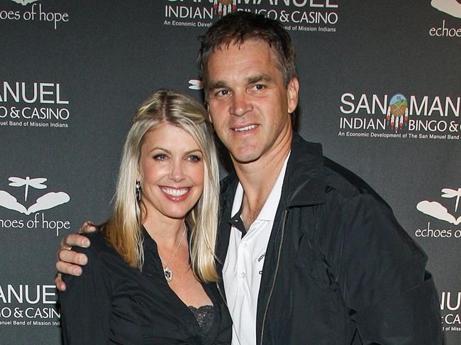 Ex-NHL star's wife: Trump made advance on me in elevator | iNFOnews.ca