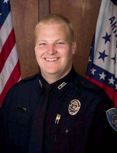 Arkansas officer 'ambushed and executed,' police chief says | iNFOnews.ca