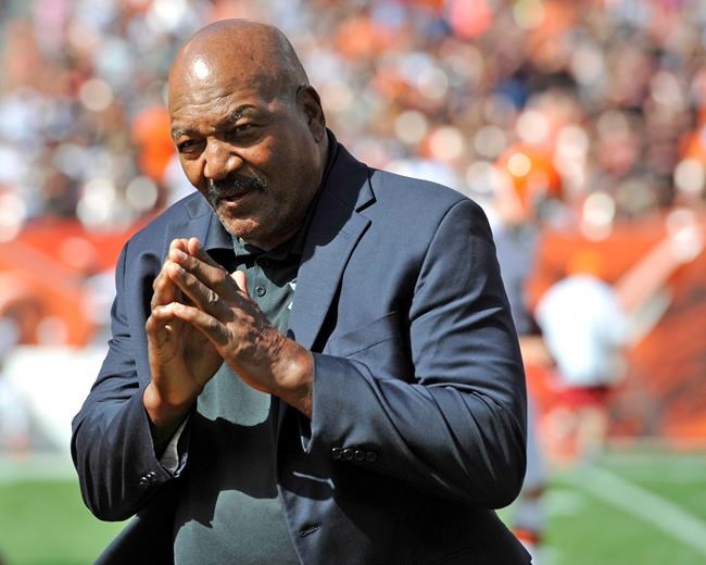 Hall of Famer Jim Brown says he'd never kneel during anthem | iNFOnews.ca Hall of Famer Jim Brown says he'd never kneel during anthem | iNFOnews.ca