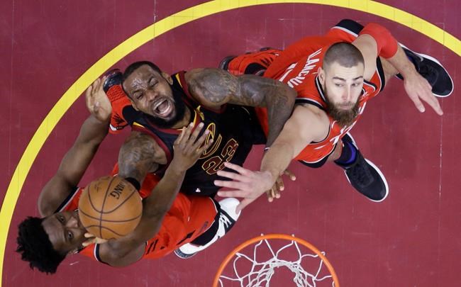 He promised: LeBron James is the AP's male athlete of 2018 | iNFOnews.ca He promised: LeBron James is the AP's male athlete of 2018 | iNFOnews.ca