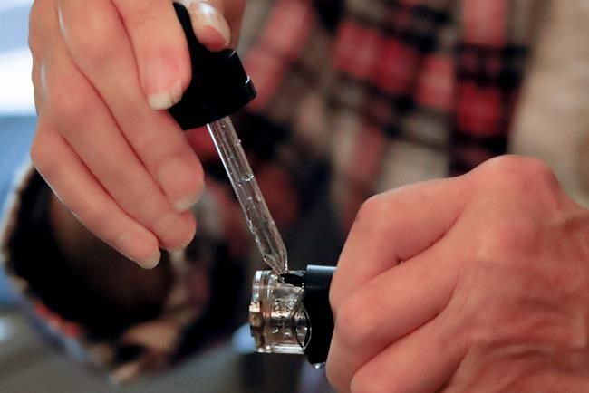 US vaping illnesses continue to rise, cause still a mystery | iNFOnews.ca
