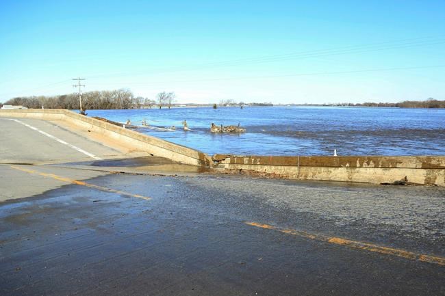 AP: States brace for long-term flood fight as damages mount | iNFOnews.ca