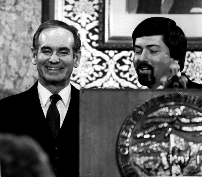 Former Gov. Ray, who helped relocate refugees to Iowa, dies | iNFOnews.ca Former Gov. Ray, who helped relocate refugees to Iowa, dies | iNFOnews.ca