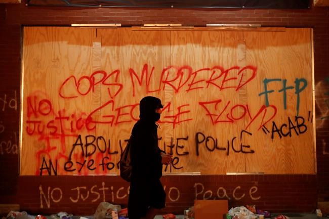 Wandering cops shuffle departments, abusing citizens | iNFOnews.ca