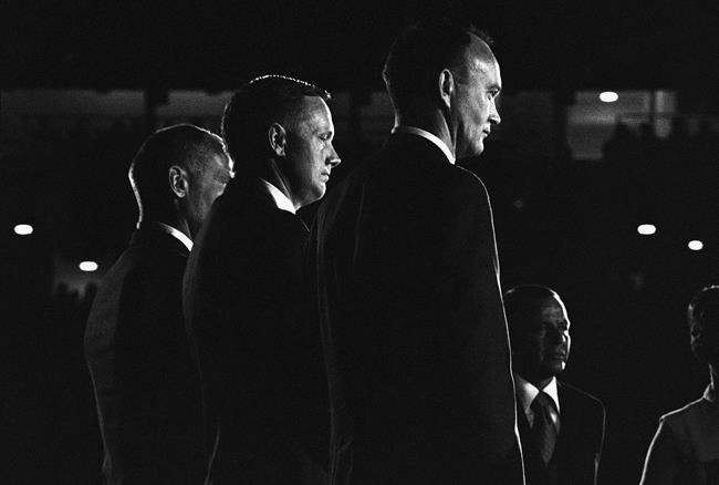 Astronaut Michael Collins, Apollo 11 pilot, dead of cancer | iNFOnews.ca