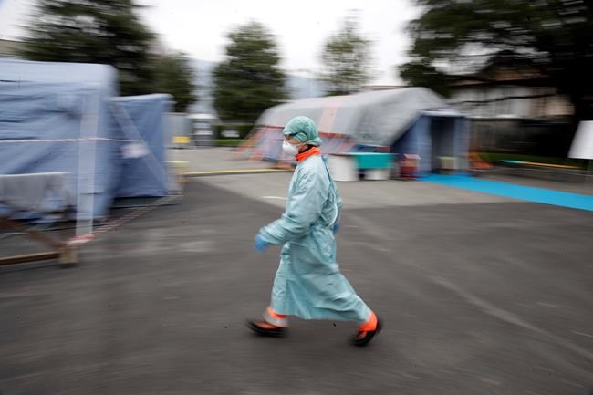 How it spreads, infects: Coronavirus impact comes into focus | iNFOnews.ca