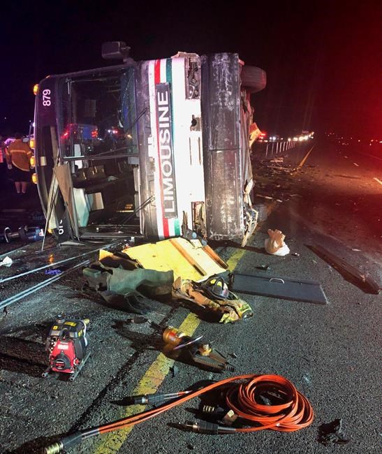New Mexico passenger bus crash kills 3, injures 24 others | iNFOnews.ca