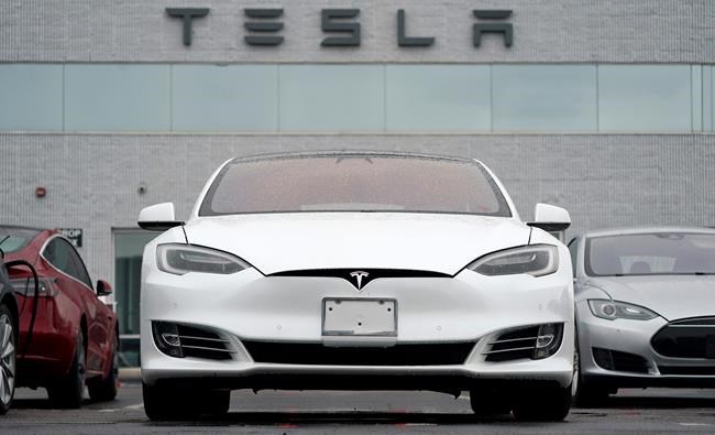 NTSB: Tesla owner got into driver's seat before deadly crash | iNFOnews.ca