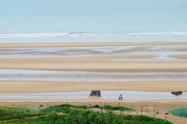 'Fading away': D-Day vet makes perhaps last trip to Normandy | iNFOnews.ca