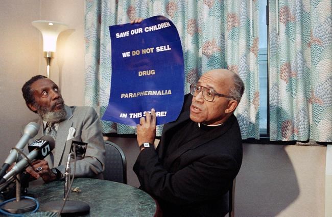 Activist Chicago priest, George Clements, dead at age 87 | iNFOnews.ca