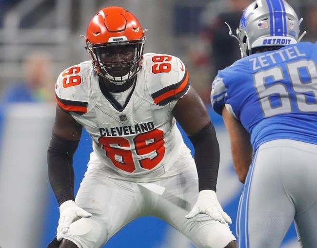 Ex-Cardinals lineman surrenders to police on assault charge | iNFOnews.ca Ex-Cardinals lineman surrenders to police on assault charge | iNFOnews.ca