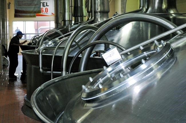Summer beer: Busch brewery in Virginia reopens to tourists | iNFOnews.ca