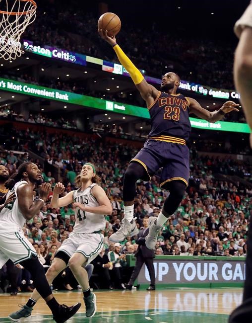 The Latest: LeBron reacts to slur spray painted on LA home | iNFOnews.ca