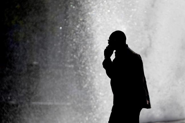 Cancer from cellphones? New studies say no need to hang up | iNFOnews.ca Cancer from cellphones? New studies say no need to hang up | iNFOnews.ca