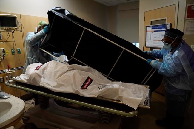 Pandemic's deadliest month in US ends with signs of progress | iNFOnews.ca