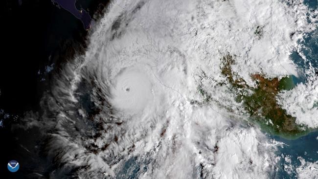 Category 4 Hurricane Willa threatens Mexico's Pacific coast | iNFOnews.ca CP1837572662