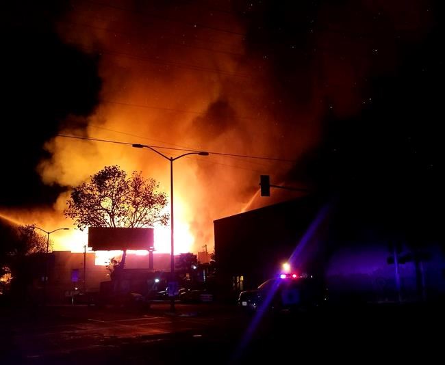 Blaze guts apartment project amid Oakland housing struggles | iNFOnews.ca