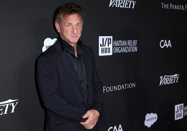 Sean Penn makes smoky appearance on 'Late Show' | iNFOnews.ca CP1989637152