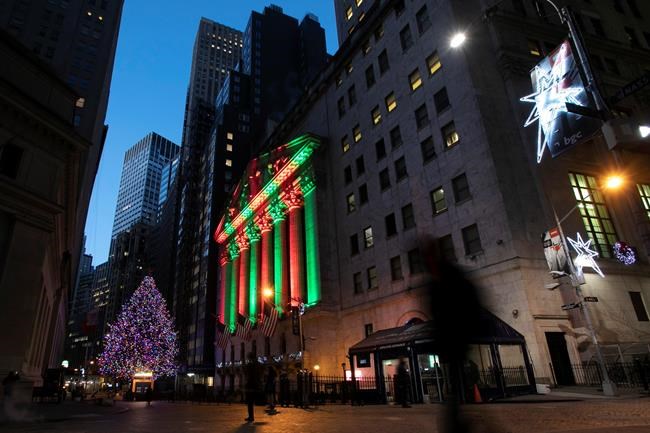 Dow sinks another 464 points as slowdown fears worsen | iNFOnews.ca