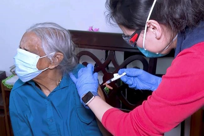 Doctors race to find, vaccinate vulnerable homebound people | iNFOnews.ca