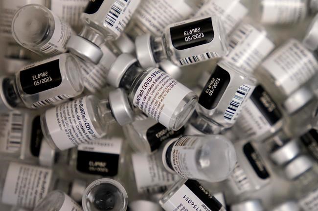 COVID-19 shots might be tweaked if variants get worse | iNFOnews.ca