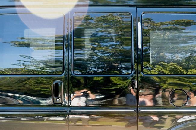 Warning of 'war' on farmers, Trump seeks support in Iowa | iNFOnews.ca