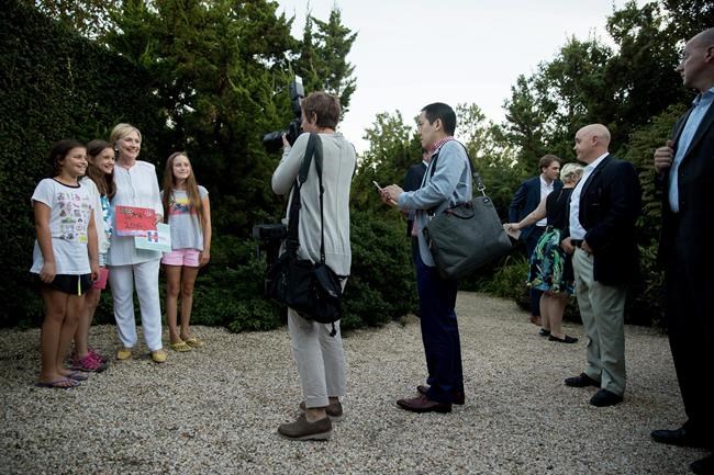 Clinton wraps up Hamptons fundraising swing | iNFOnews.ca