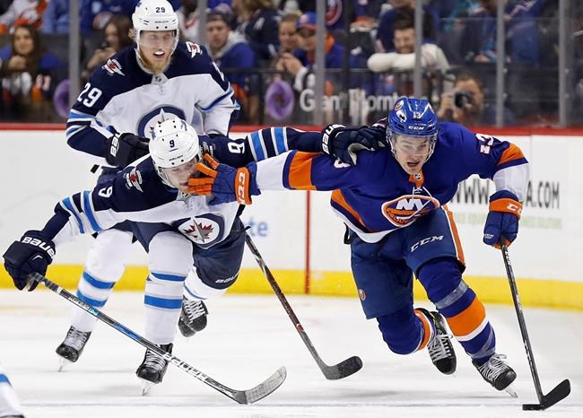 Barzal powers Islanders past Jets 5-2 | iNFOnews.ca