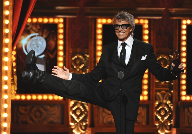 'Oh What a Night' - 'Fun Home' and 'Curious Incident' come away big winners at Tony Awards | iNFOnews.ca CP33390640