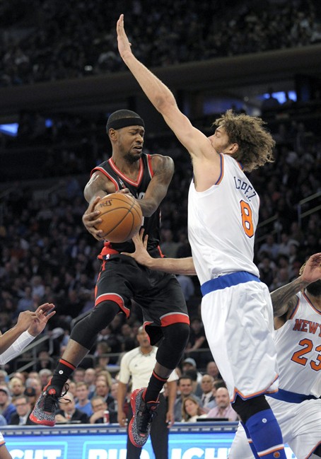 Lowry's triple-double helps Raptors rout Knicks 122-95 | iNFOnews.ca
