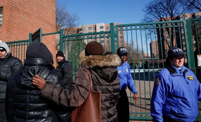 1-year-old girl among 4 apparent Brooklyn shooting victims | iNFOnews.ca CP1759270581