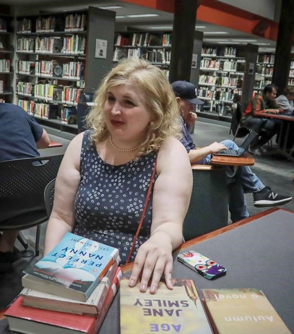 Librarians facing new tasks say crisis isn't in the catalogue | iNFOnews.ca