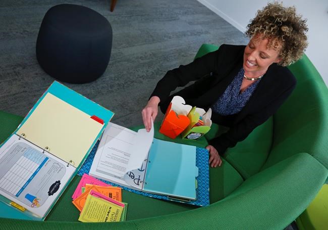 Teachers cash in, big time, by putting lessons up for sale | iNFOnews.ca