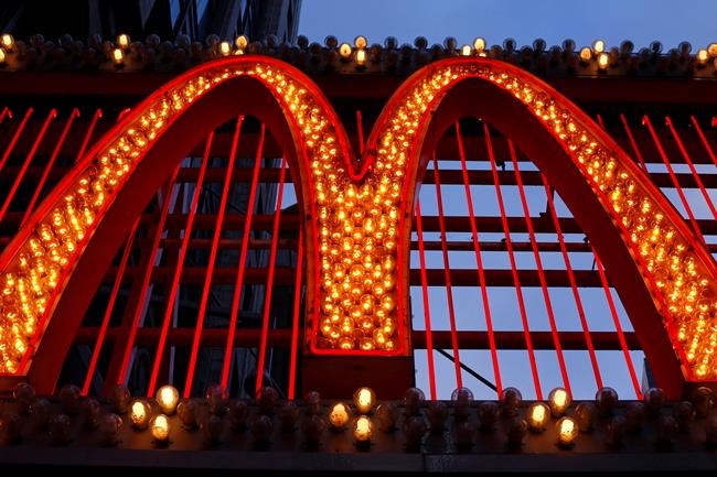 McDonald's to move to Chicago and take over Oprah's old digs | iNFOnews.ca