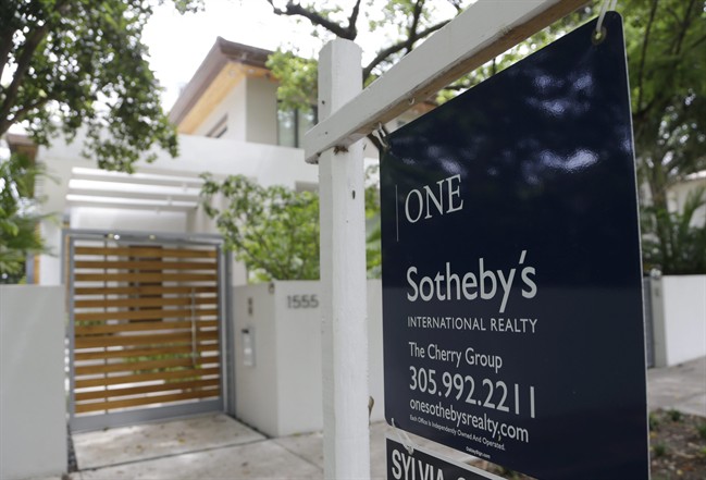 Average US rate on 30-year mortgage rises to 3.89 per cent; 15-year loan up to 3.09 per cent | iNFOnews.ca CP34435650