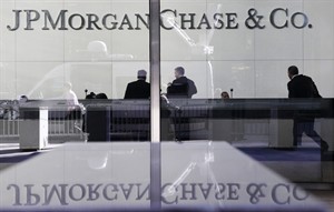 JPMorgan second-quarter profit surges, beating estimates | iNFOnews.ca CP24177931