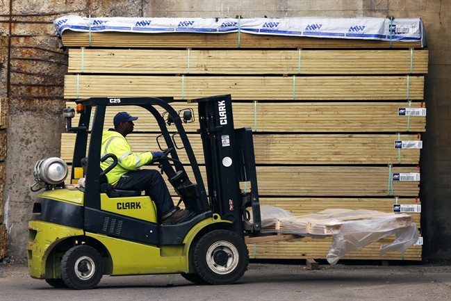 US business stockpiles rise 0.1 per cent in March; sales increase for first time in 7 months | iNFOnews.ca CP33078125