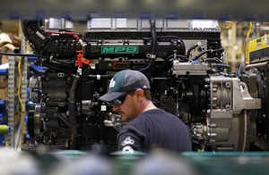 US factory output fell 0.4 per cent in April after 2 strong months | iNFOnews.ca CP28376887