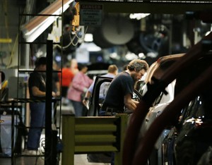 US businesses boost restocking by 1 per cent in January despite 0.3 per cent sales drop | iNFOnews.ca CP22457425