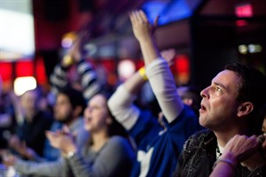 Advertisers scramble to stand out amid Super Bowl Twitter, Facebook chatter | iNFOnews.ca CP27031725