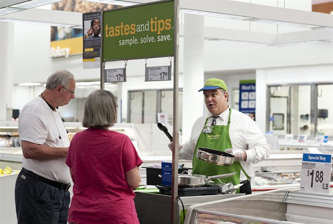 Currency shifts, pay raises put pressure on Wal-Mart profit as revenue declines | iNFOnews.ca CP33150811