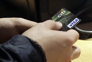US consumer borrowing rises by $14.1 billion in November despite drop in credit card borrowing | iNFOnews.ca CP31401514