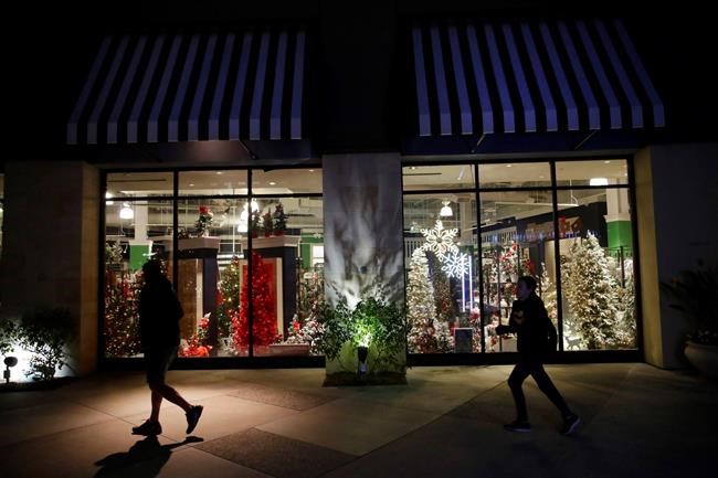 Millennial Money: Minimalist tips to maximize the holidays | iNFOnews.ca